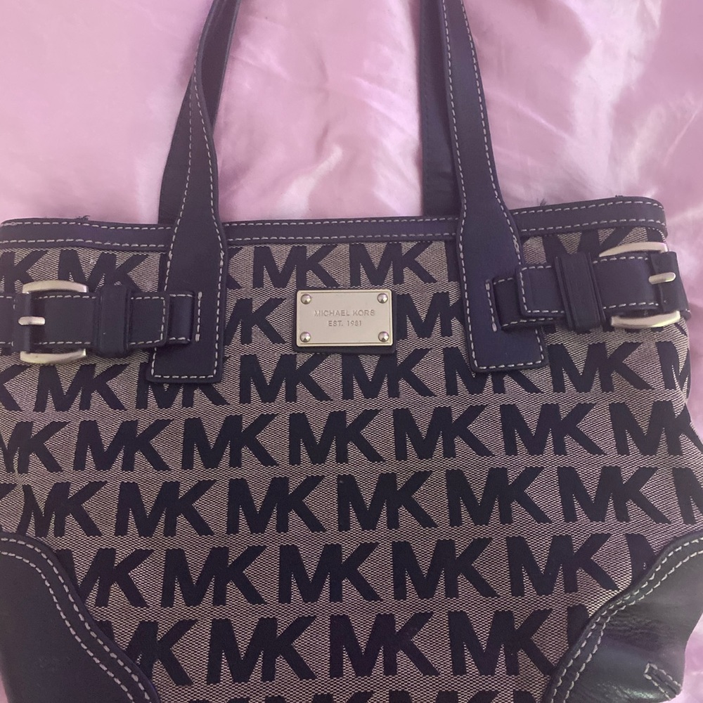 Micheal Kors hand bag/purse/tote